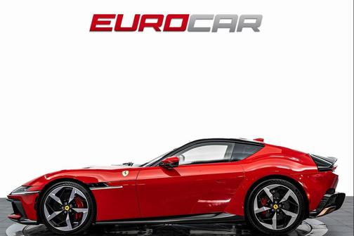 2025 Ferrari 12Cilindri Base