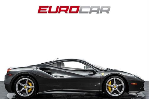 Grigio Silverstone Metallic 2018 Ferrari 488 GTB Base