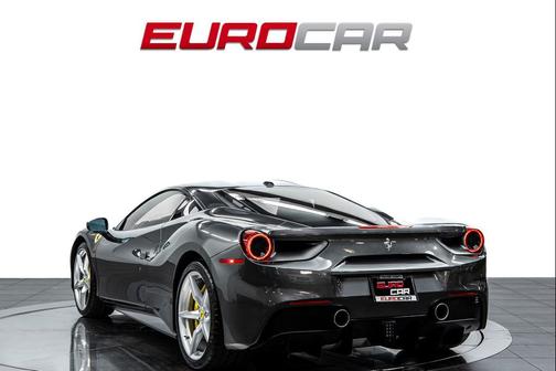 Grigio Silverstone Metallic 2018 Ferrari 488 GTB Base