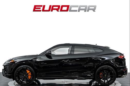 Black 2023 Lamborghini Urus S