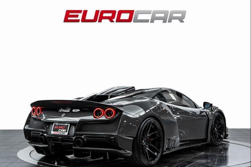 2020 Ferrari F8 Tributo Base