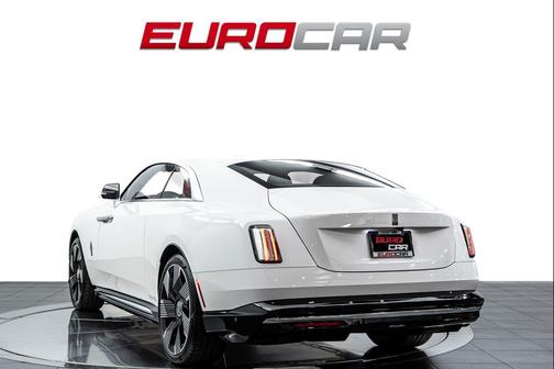 Arctic White 2024 Rolls-Royce Spectre