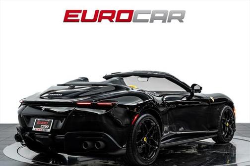 2025 Ferrari Roma Spider