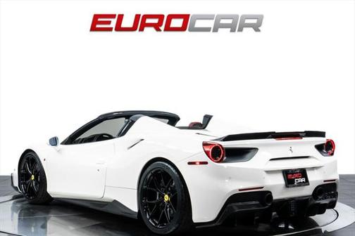 2018 Ferrari 488 Spider Base