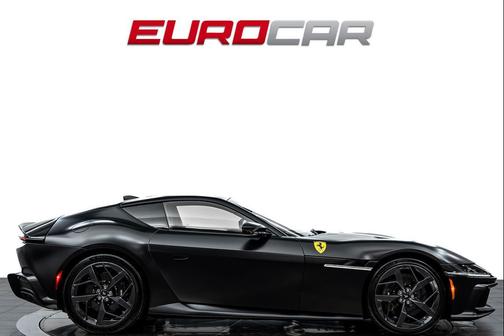 2025 Ferrari 12Cilindri Base