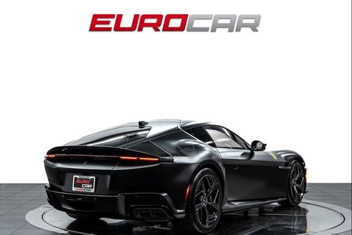 2025 Ferrari 12Cilindri Base