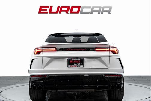 2022 Lamborghini Urus Graphite Capsule