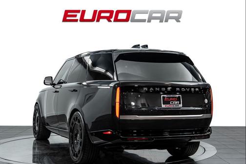 Carpathian Grey Premium Metallic 2025 Land Rover Range Rover P615 SV