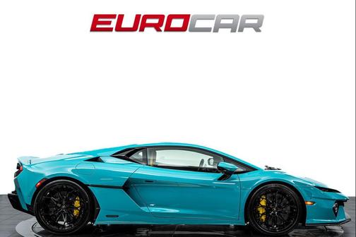 2026 Lamborghini Temerario Base