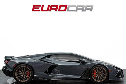 Grigio Telesto Metallic 2025 Lamborghini Revuelto Base