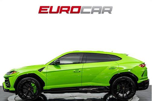 2021 Lamborghini Urus Graphite Capsule