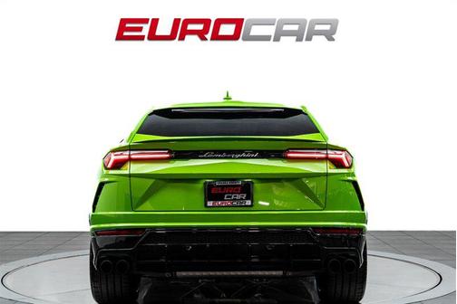 2021 Lamborghini Urus Graphite Capsule