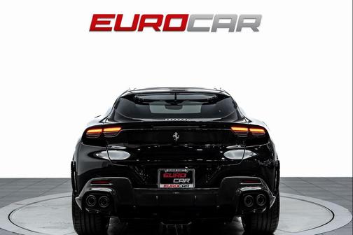 2023 Ferrari Purosangue *HUGE CARBON OPTIONS * PANORAMIC ROOF*