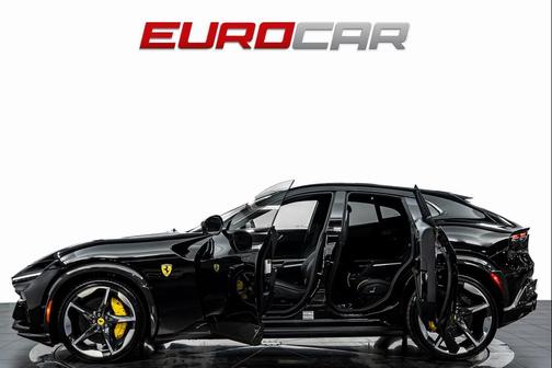 2023 Ferrari Purosangue *HUGE CARBON OPTIONS * PANORAMIC ROOF*