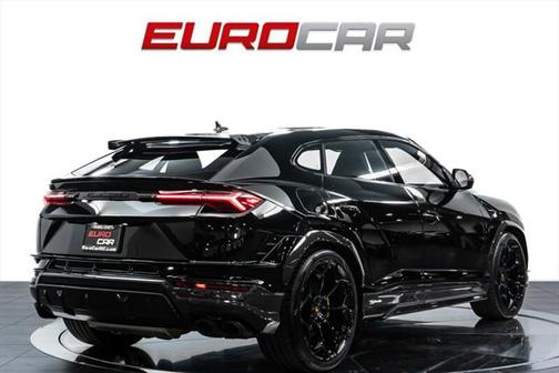 2024 Lamborghini Urus Performante