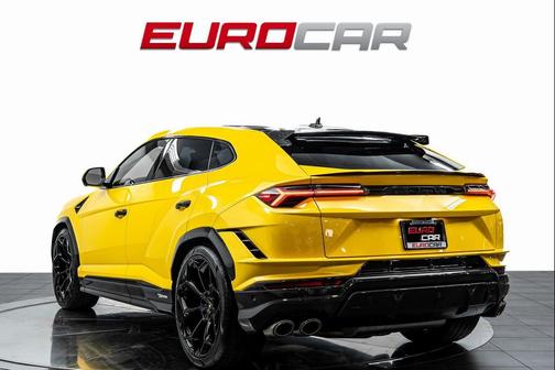 2023 Lamborghini Urus Performante