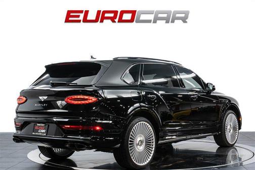 2023 Bentley Bentayga EWB V8
