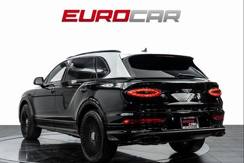 2023 Bentley Bentayga EWB V8