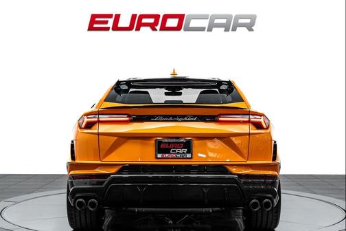 Arancio Borealis Metallic 2024 Lamborghini Urus Performante