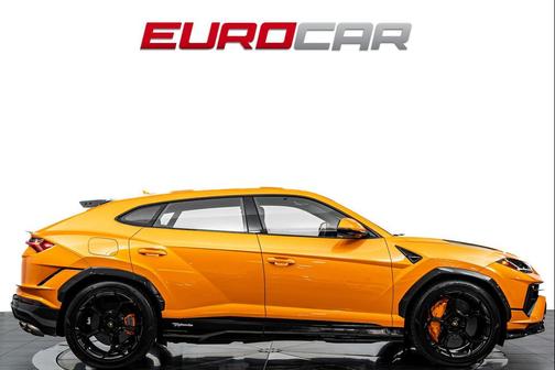 Arancio Borealis Metallic 2024 Lamborghini Urus Performante