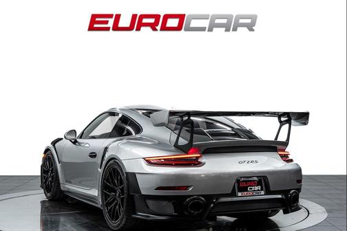 GT Silver Metallic 2018 Porsche 911 GT2 RS