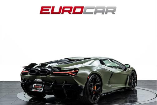 Verde Turbine Matt 2025 Lamborghini Revuelto Base