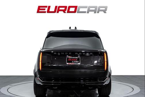 Carpathian Grey Premium Metallic 2023 Land Rover Range Rover P530 SE