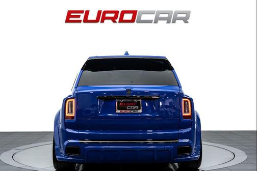 Blue 2021 Rolls-Royce Cullinan