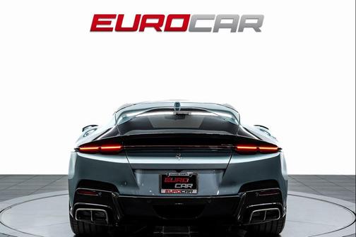 2025 Ferrari 12Cilindri Base