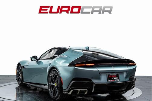 2025 Ferrari 12Cilindri Base