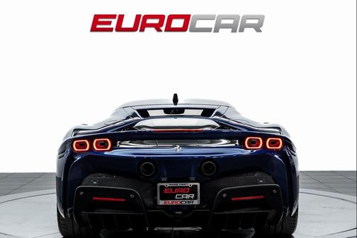 2023 Ferrari SF90 Stradale Base