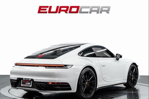 2021 Porsche 911 Carrera