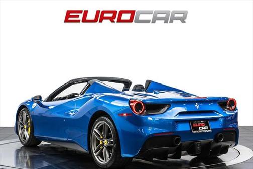 2017 Ferrari 488 Spider Base