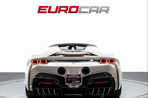 2024 Ferrari SF90 Spider Base