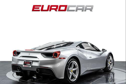 Argento Nurburgring 2016 Ferrari 488 GTB Base
