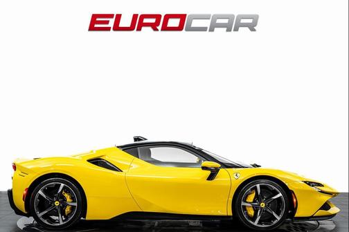 2022 Ferrari SF90 Stradale Base