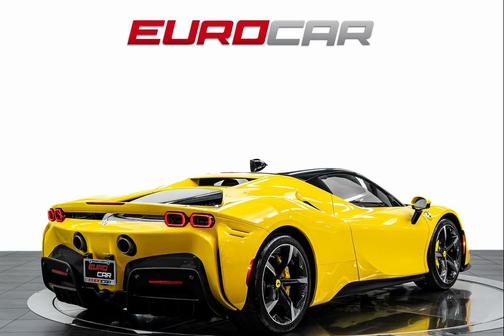 2022 Ferrari SF90 Stradale Base