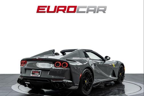 Grigio Medio 2023 Ferrari 812 GTS Base