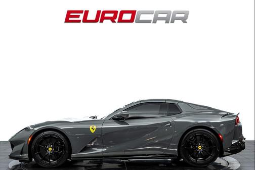 Grigio Medio 2023 Ferrari 812 GTS Base