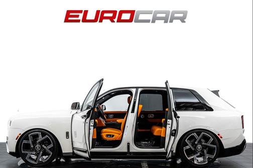 White 2025 Rolls-Royce Cullinan
