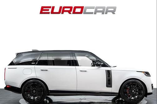 Icy White SV Bespoke Special Effect Satin 2024 Land Rover Range Rover P615 SV