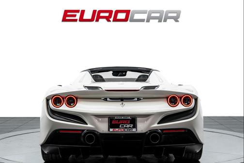 Bianco Avus 2022 Ferrari F8 Spider Base