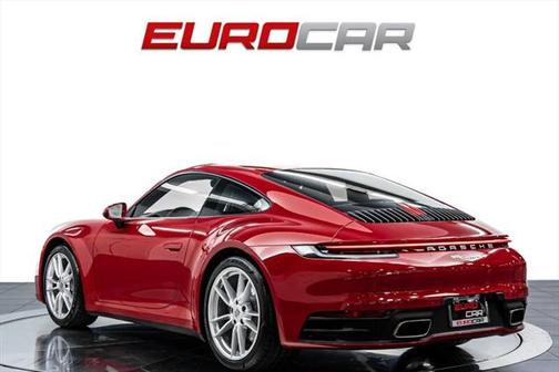 2021 Porsche 911 Carrera