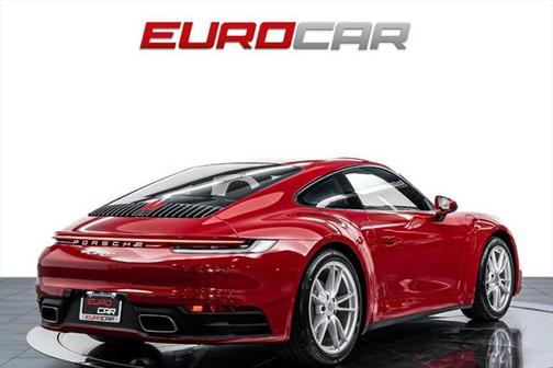 2021 Porsche 911 Carrera