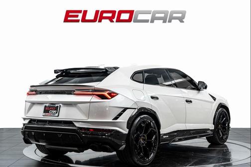 2024 Lamborghini Urus Performante
