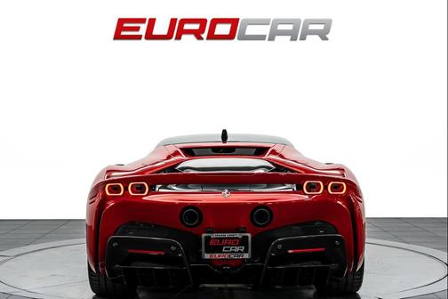 Rosso Corsa 2021 Ferrari SF90 Stradale *HUGE CARBON OPTIONS * FRONT LIFT*