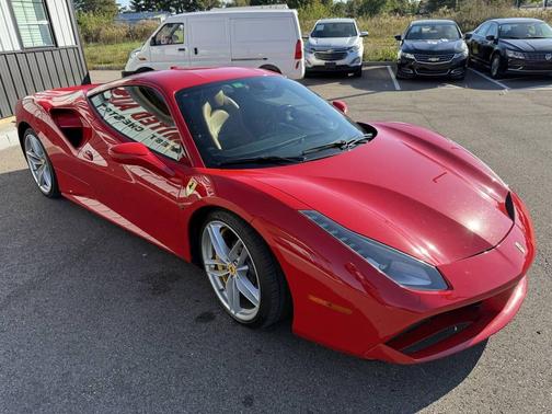 Red 2018 Ferrari 488 GTB Base 2dr Coupe