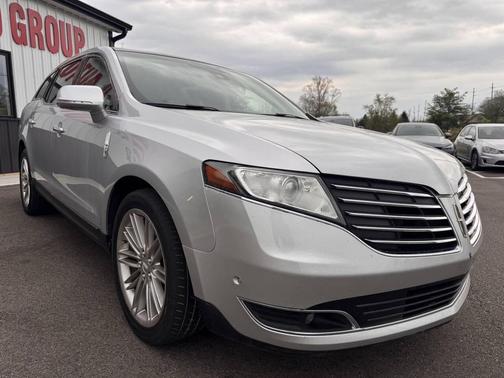 2019 Lincoln MKT Reserve