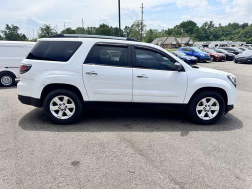 White 2016 GMC Acadia SLE-2