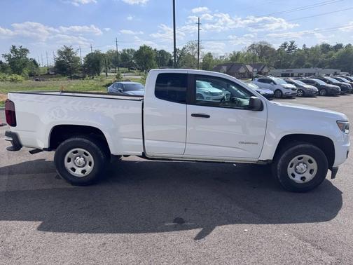 White 2018 Chevrolet Colorado WT